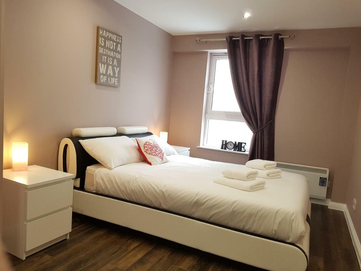 Glasgow 3 Bedroom Luxury Apartment Esterno foto